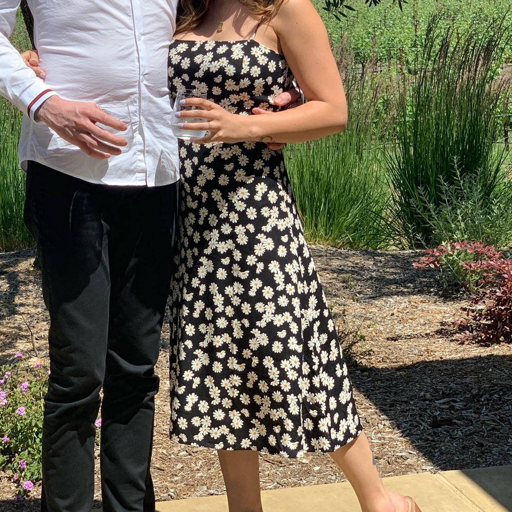Reformation Daisy Print Midi Dress- size 6, worn twice